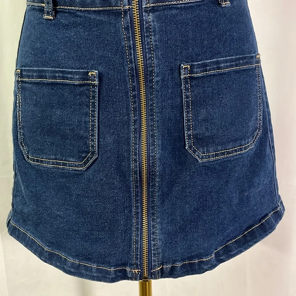 🛍 6 for $35 • Sincerely Jules Zip Front Patch Pocket Denim Mini Skirt